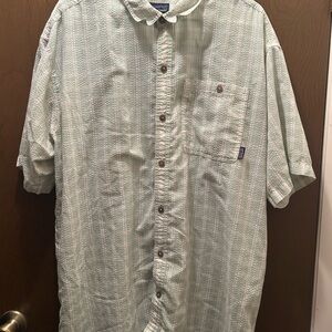Patagonia Shirt Mens XL Green Plaid Puckerware Seersucker Short Sleeve Button Up